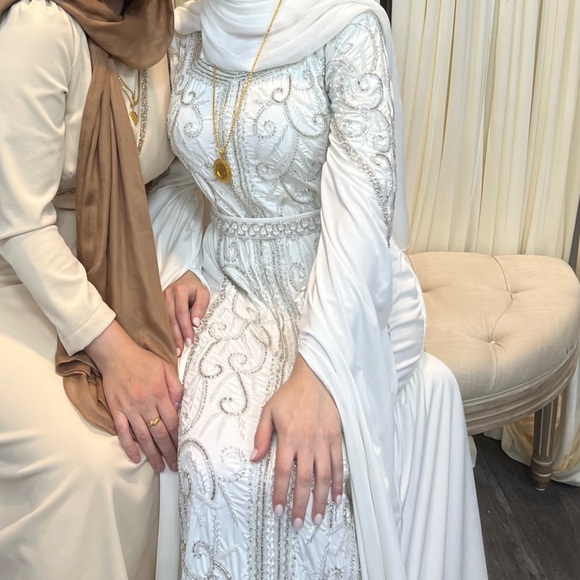 White Beaded Kaftan - Picture 4 of 4